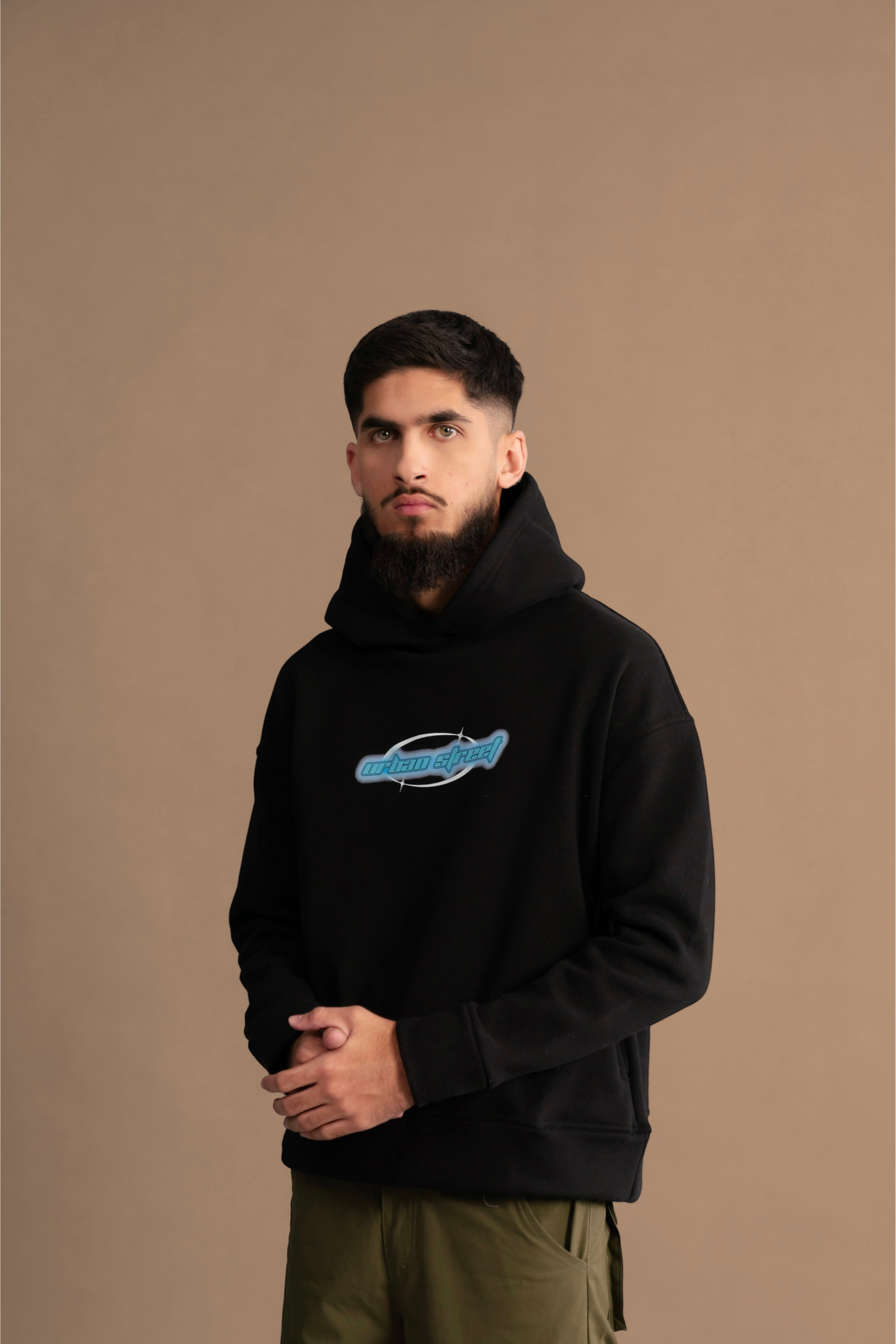 BLACK GRAPHIC HOODIE