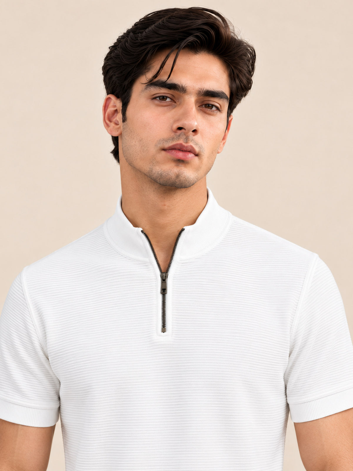 WHITE MOCK-NECK ZIPPER OTTOMAN POLO