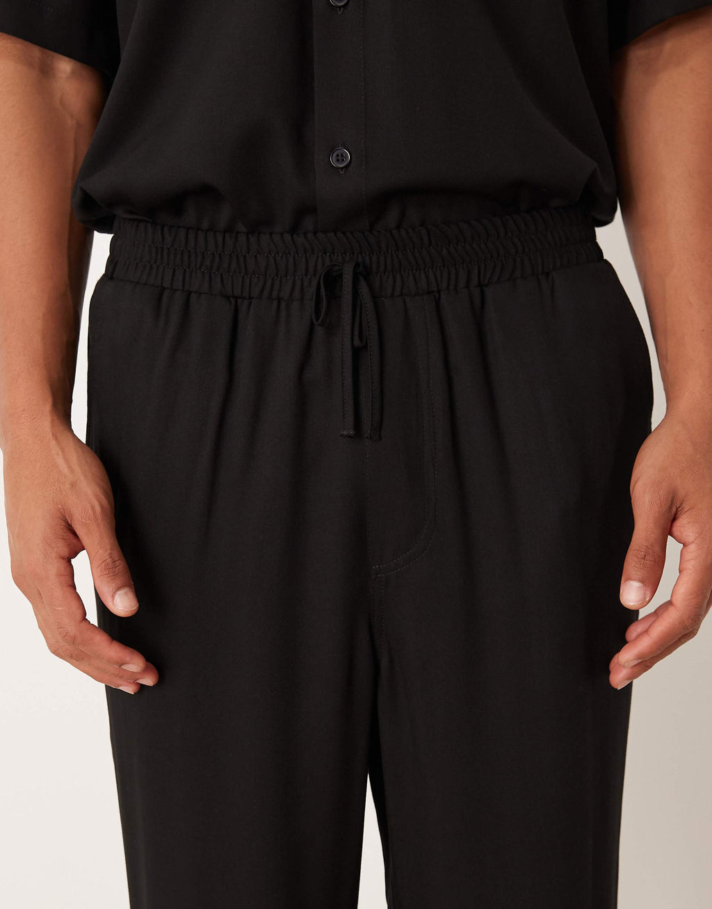 BLACK RELAXED FIT TROUSER