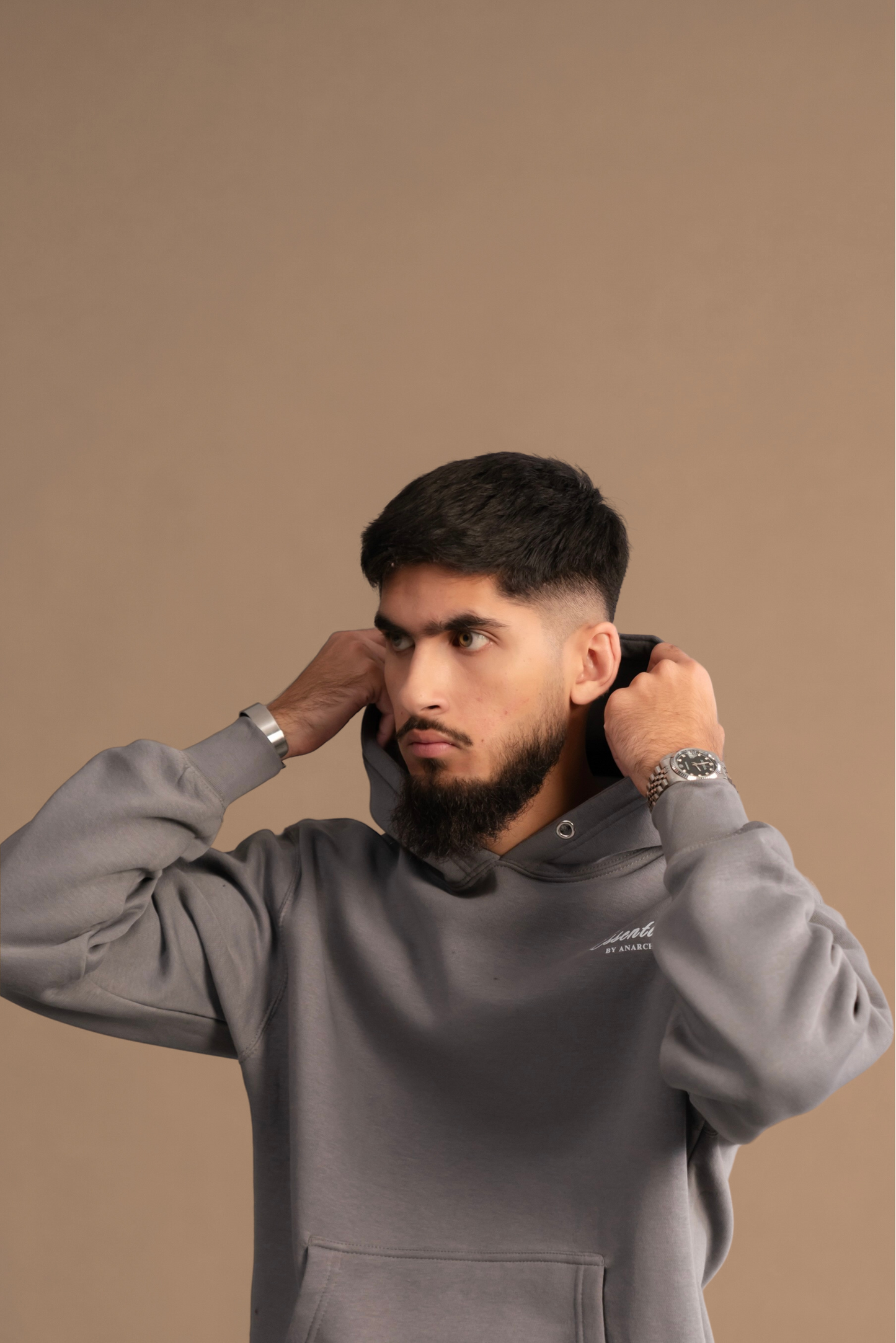 GREY ESSENTIAL HOODIE