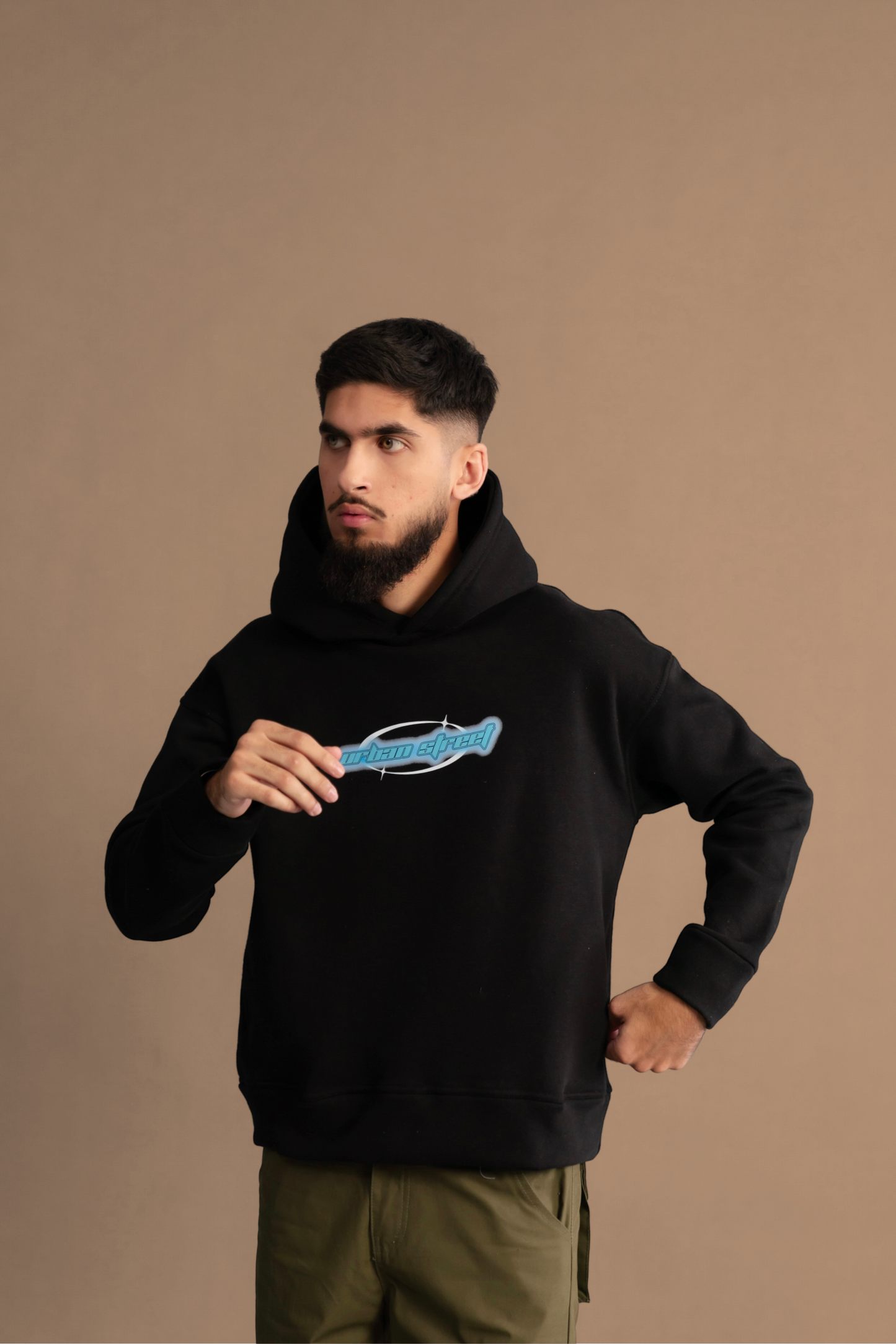 BLACK GRAPHIC HOODIE