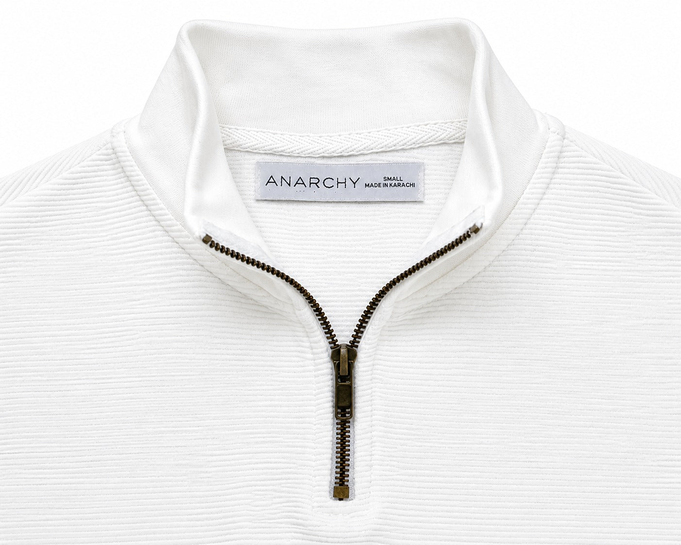 WHITE MOCK-NECK ZIPPER OTTOMAN POLO